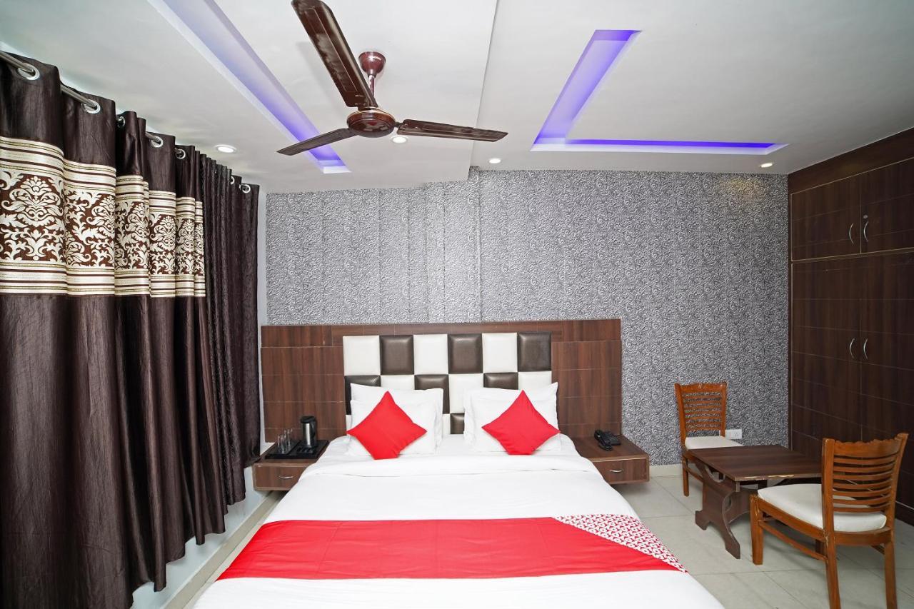 Oyo 39539 Hotel Vansh & Restaurant Kashipur Dış mekan fotoğraf